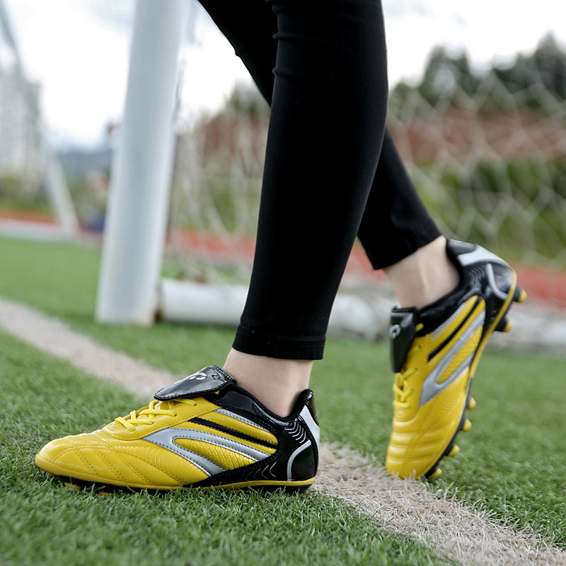 Shoes Male and Female Primary and Secondary School Growth Shredded Rubber Training Artificial Lawn Generation Hair