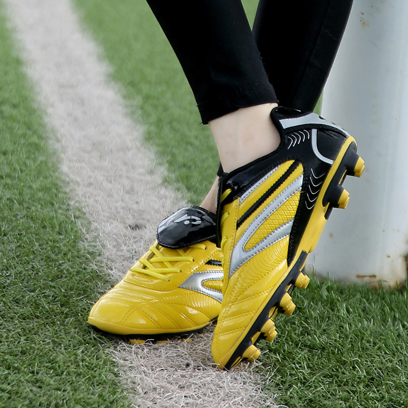 Shoes Male and Female Primary and Secondary School Growth Shredded Rubber Training Artificial Lawn Generation Hair