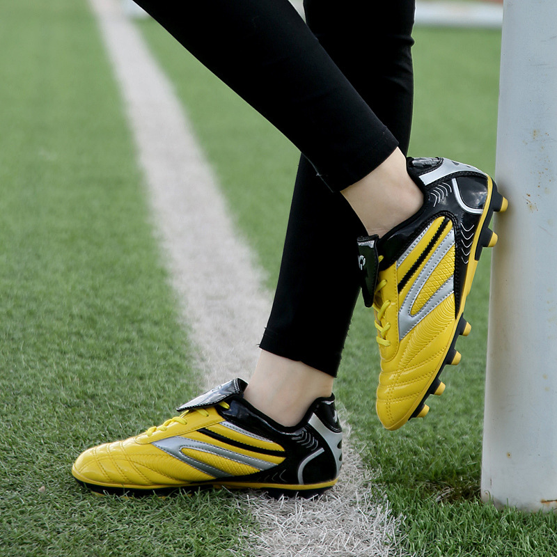 Shoes Male and Female Primary and Secondary School Growth Shredded Rubber Training Artificial Lawn Generation Hair