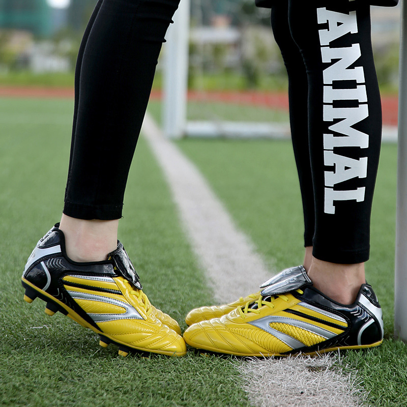 Shoes Male and Female Primary and Secondary School Growth Shredded Rubber Training Artificial Lawn Generation Hair