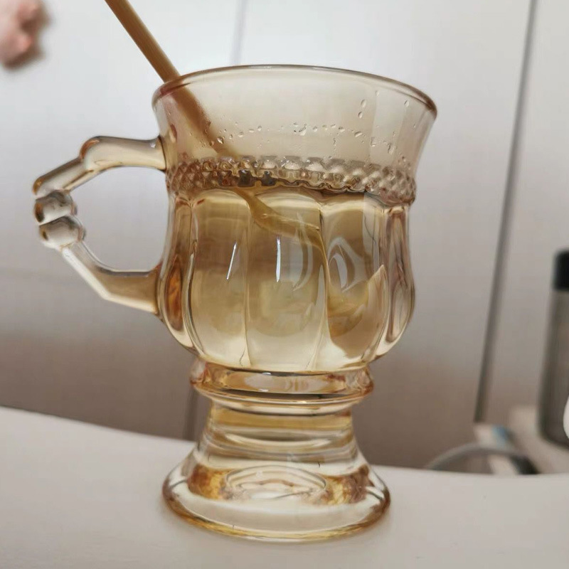 Vintage Embossed Glass Goblet GoodLooking Mini Champagne Glass Restaurant Water Cup Cafe Wine Glass B B Decoration Vintage Embossed Glass Goblet GoodLooking Mini Champagne Glass Restaurant Water Cup Cafe Wine Glass B B Decoration