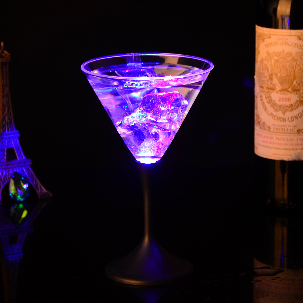 Manufacturer direct sale luminous glass luminous glass colorful luminous goblet sparkling goblet sparkling cocktail