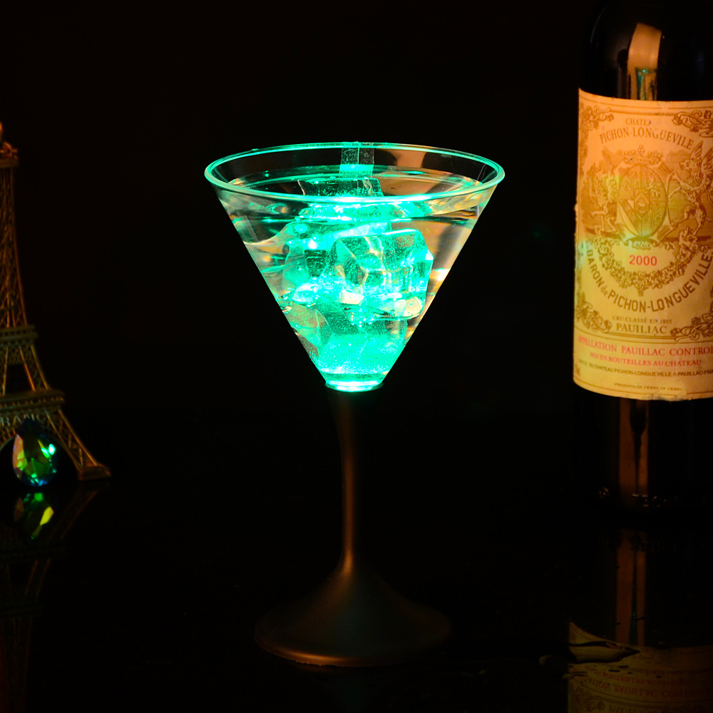 Manufacturer direct sale luminous glass luminous glass colorful luminous goblet sparkling goblet sparkling cocktail