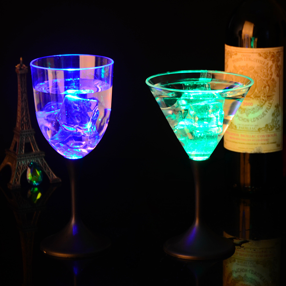 Manufacturer direct sale luminous glass luminous glass colorful luminous goblet sparkling goblet sparkling cocktail