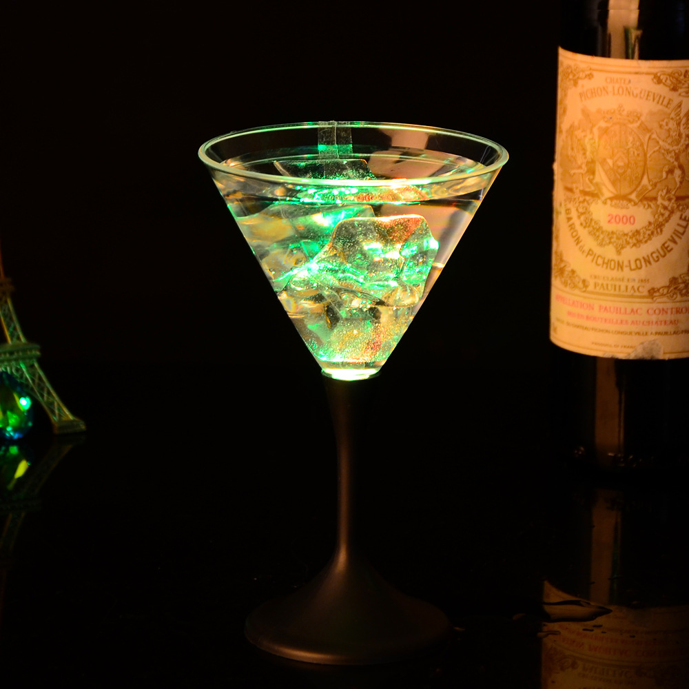 Manufacturer direct sale luminous glass luminous glass colorful luminous goblet sparkling goblet sparkling cocktail