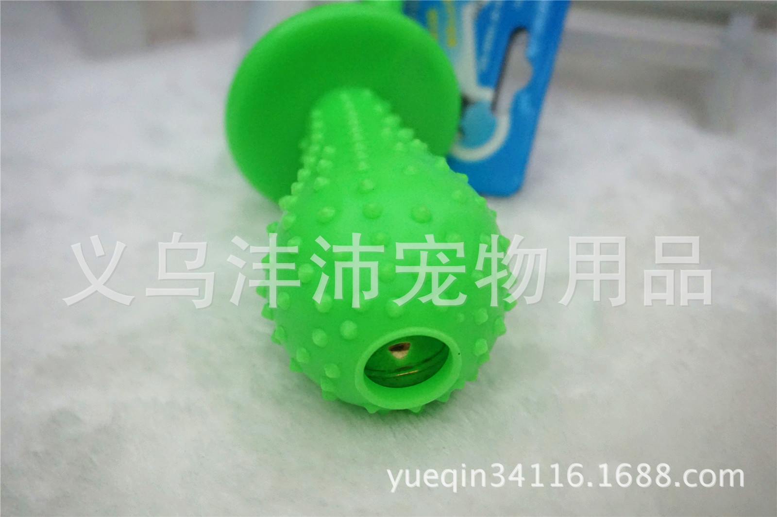Dog toys and pacifiers containing ring pet toy bite-resistant premium rubber pet chew toys