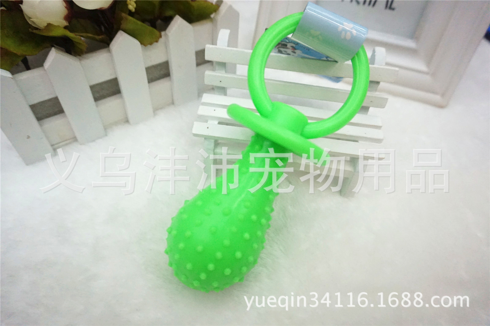 Dog toys and pacifiers containing ring pet toy bite-resistant premium rubber pet chew toys