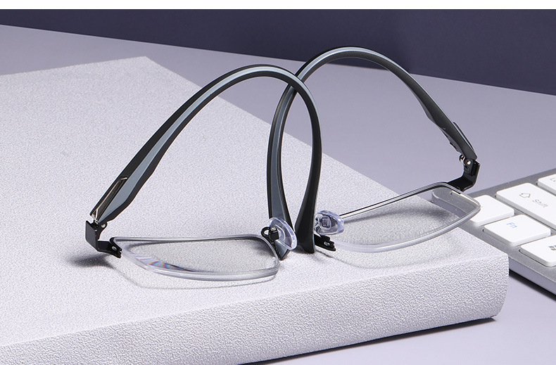 Anti-Blue Light Reading Glasses Progressive Multi-Focus Smart Zoom Dual-Use Comfortable Metal Business Reading Glasses