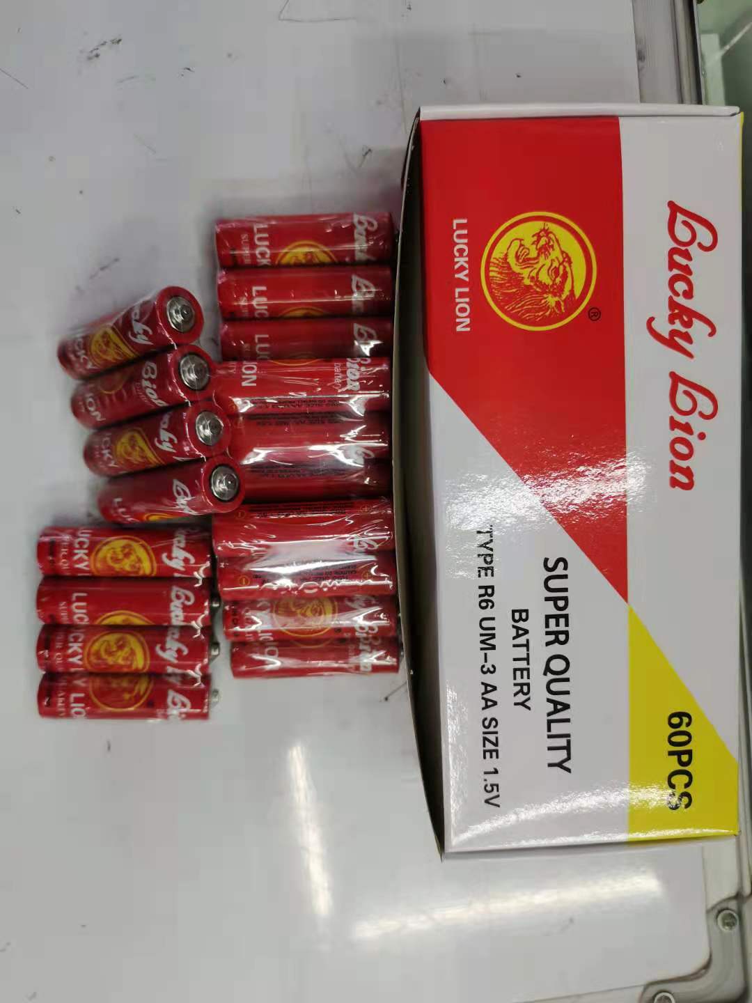 Lion Brand Lucky Lion5 Battery Small Power Children&#039;s Toy Car AA Carbon Battery Factory Direct Sales