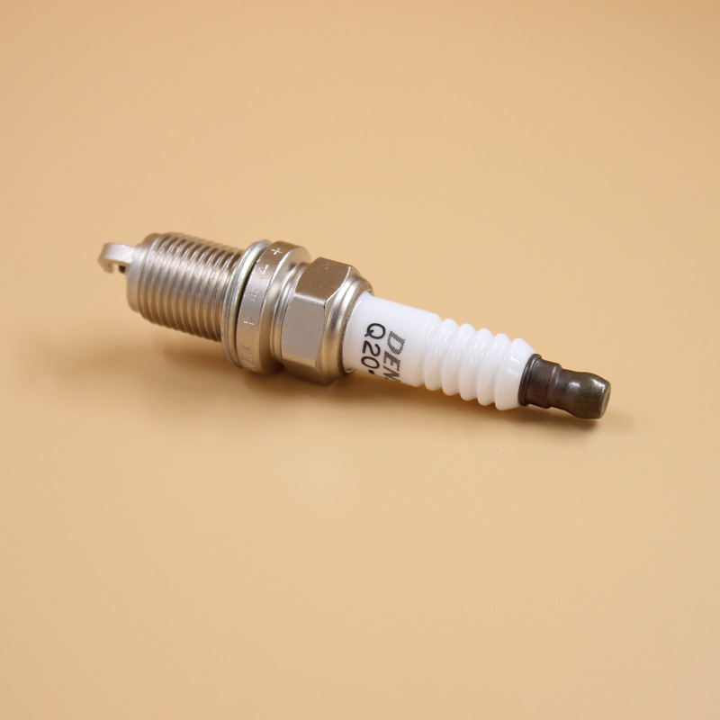 Toyota spark plug 90919-yzzac Q20U-11