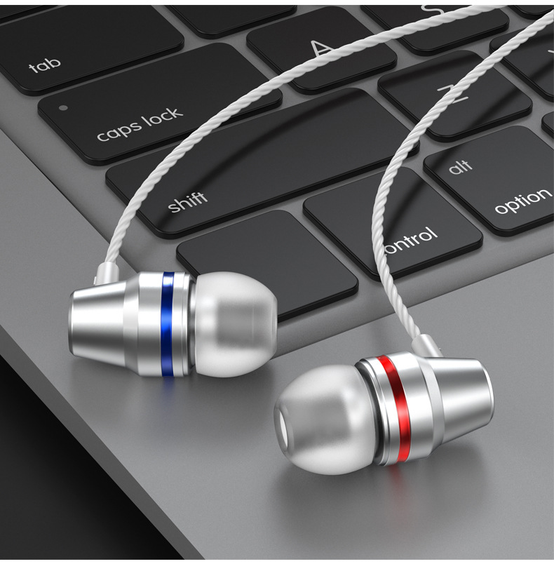 Selling Explosion Metal inEar Earphone Heavy Bass Magic Sound Mobile Phone Computer Universal Earphone in Stock Whole