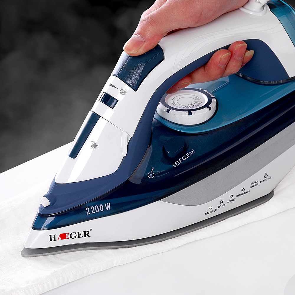 Household powerful steam spray temperature-controlled electric iron holder mini electric iron firing floor hg-1216 Household powerful steam spray temperature-controlled electric iron holder mini electric iron firing floor hg-1216