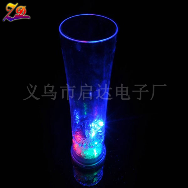 Factory direct LED luminous cup flash cup cup of pineapple cup Factory direct LED luminous cup flash cup cup of pineapple cup