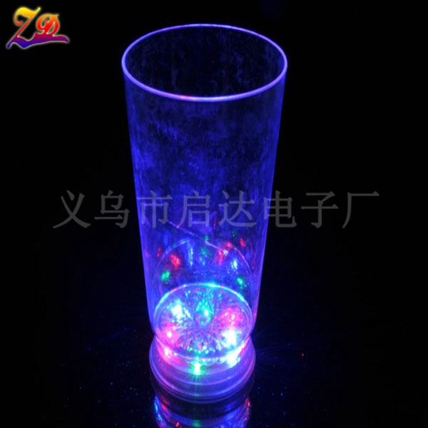 Factory direct LED luminous cup flash cup cup of pineapple cup Factory direct LED luminous cup flash cup cup of pineapple cup