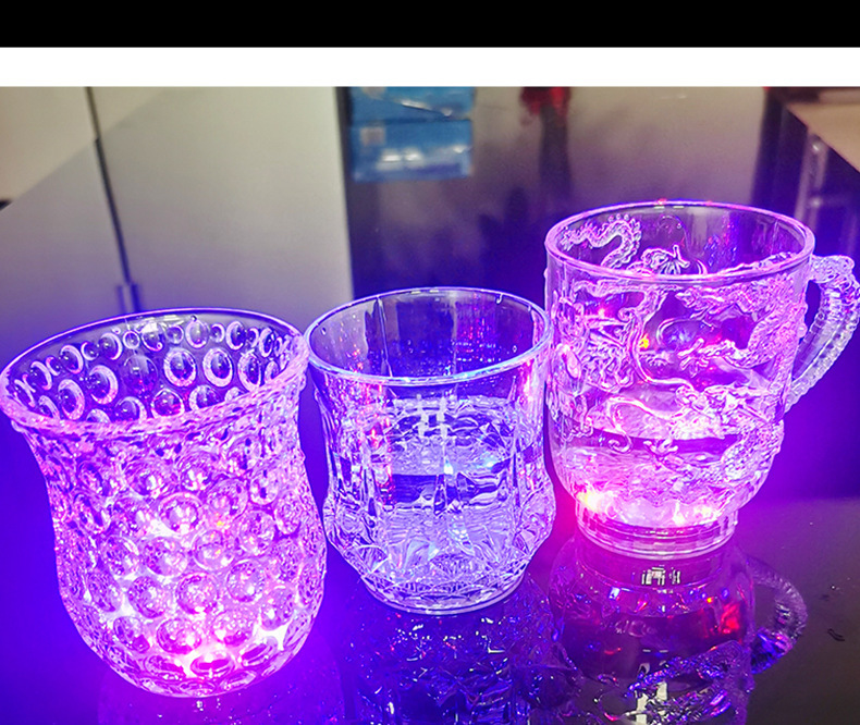 Factory Direct Sales Luminous Love Cup Beer Steins Pineapple Cup Luminous Gift Led Water Sensing Luminous Cup Toy Factory Direct Sales Luminous Love Cup Beer Steins Pineapple Cup Luminous Gift Led Water Sensing Luminous Cup Toy