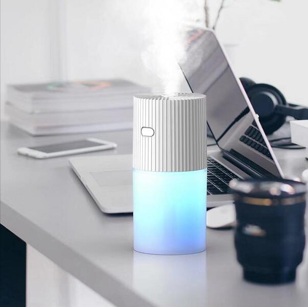 Luminous cup humidifier USB mini car humidifier office bedroom air conditioning room small hydrating humidifier