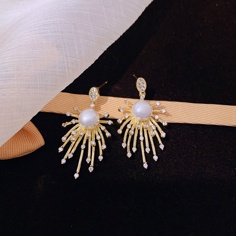 Korean Style Sterling Silver Needle Earrings Retro Exaggerated Cold Style Super Flash Metal Fireworks Earrings for Women Korean Style Sterling Silver Needle Earrings Retro Exaggerated Cold Style Super Flash Metal Fireworks Earrings for Women