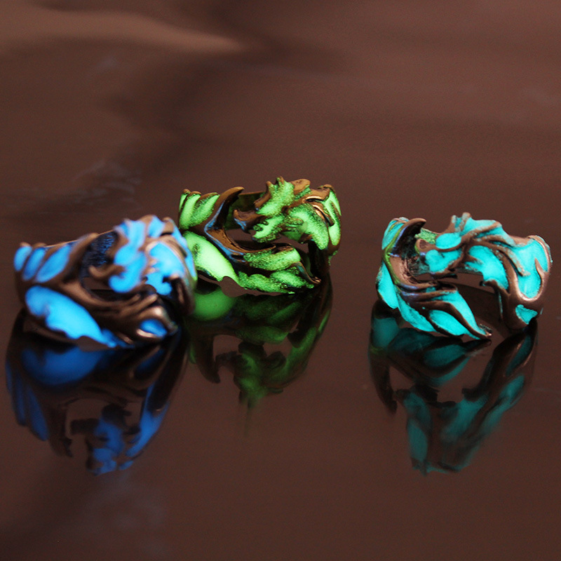 European and American Retro Men's Ring Luminous Dragon Ring Domineering Luminous Bracelet Halloween Ornaments European and American Retro Men's Ring Luminous Dragon Ring Domineering Luminous Bracelet Halloween Ornaments