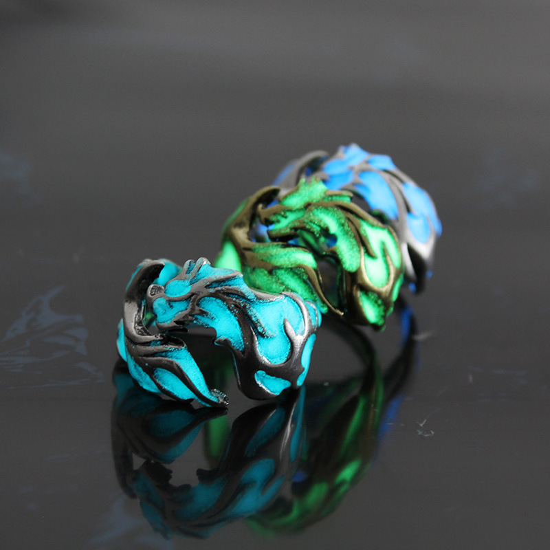 European and American Retro Men's Ring Luminous Dragon Ring Domineering Luminous Bracelet Halloween Ornaments European and American Retro Men's Ring Luminous Dragon Ring Domineering Luminous Bracelet Halloween Ornaments