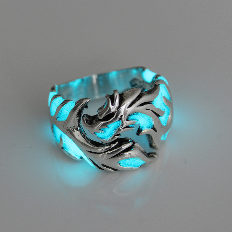 European and American Retro Men's Ring Luminous Dragon Ring Domineering Luminous Bracelet Halloween Ornaments European and American Retro Men's Ring Luminous Dragon Ring Domineering Luminous Bracelet Halloween Ornaments