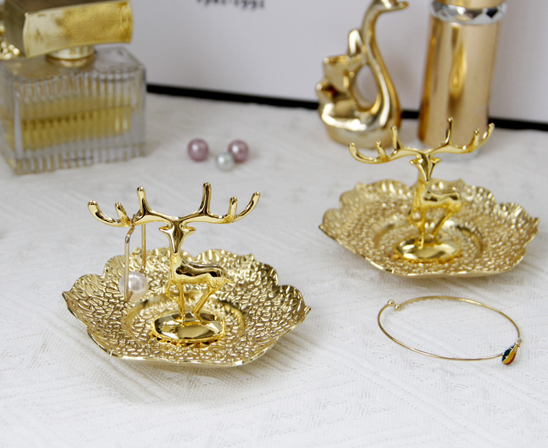 INS Nordic Style Golden Reindeer Jewelry Plate Metal Middle East Arabic Ring Metal Deer INS Nordic Style Golden Reindeer Jewelry Plate Metal Middle East Arabic Ring Metal Deer