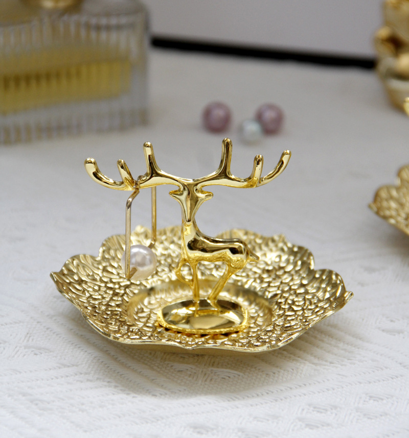 INS Nordic Style Golden Reindeer Jewelry Plate Metal Middle East Arabic Ring Metal Deer INS Nordic Style Golden Reindeer Jewelry Plate Metal Middle East Arabic Ring Metal Deer
