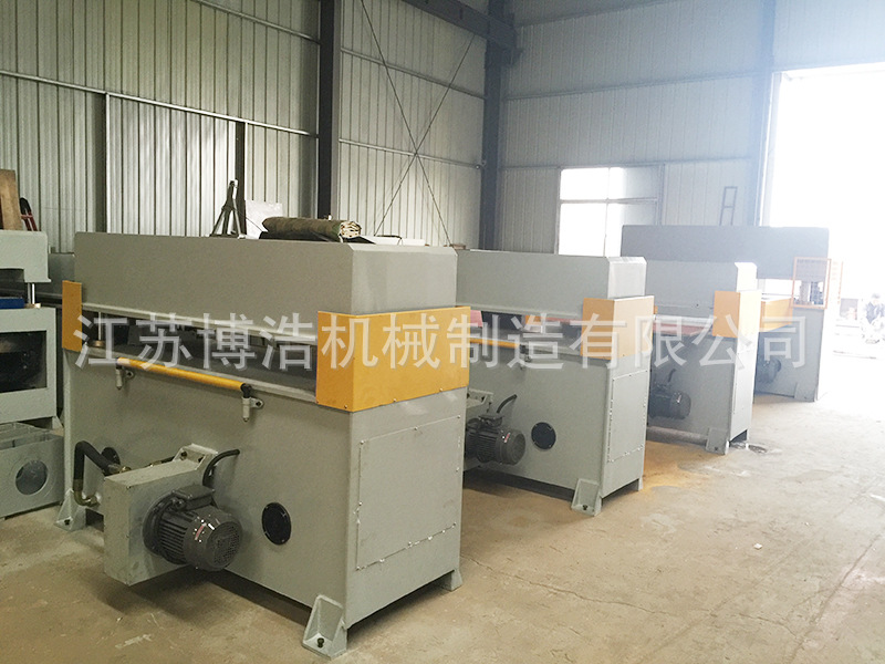 Manufacturers supply zhejiang jinhua yongkang panan lanxi crafts boxes and bags blanking machine cutting machine