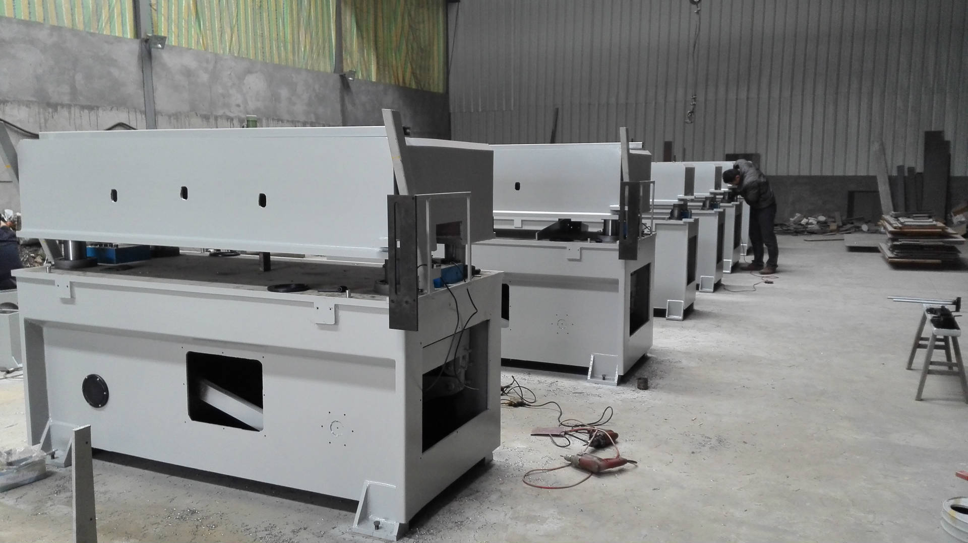 Manufacturers supply zhejiang jinhua yongkang panan lanxi crafts boxes and bags blanking machine cutting machine