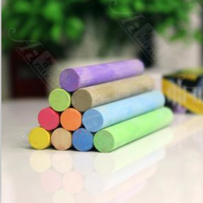 Clean dashes round children learning with high quality teaching chalk pastel