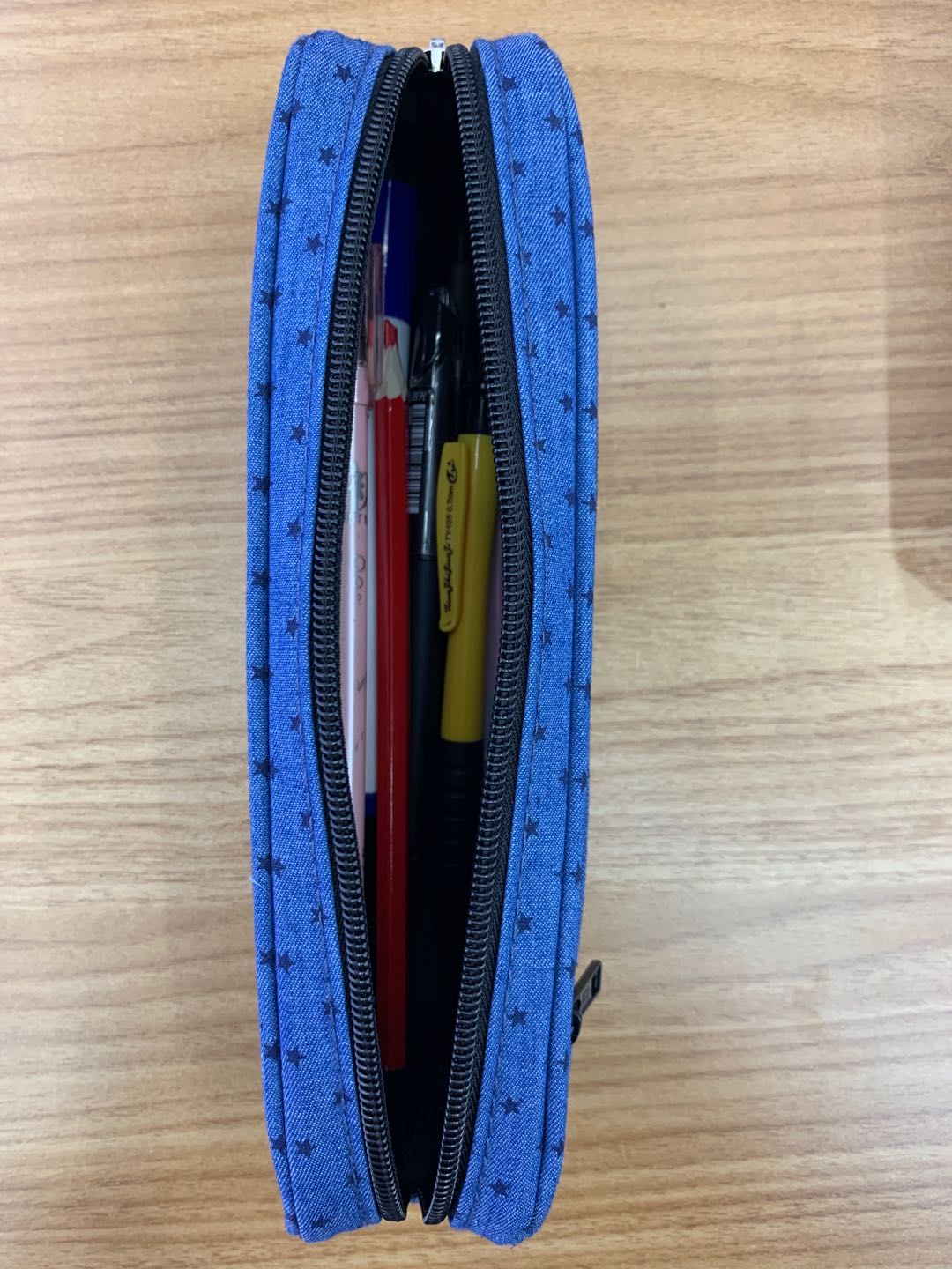 Korean creative simple wind cowboy five-pointed star multi-functional pen bag primary school supplies stationery case Korean creative simple wind cowboy five-pointed star multi-functional pen bag primary school supplies stationery case