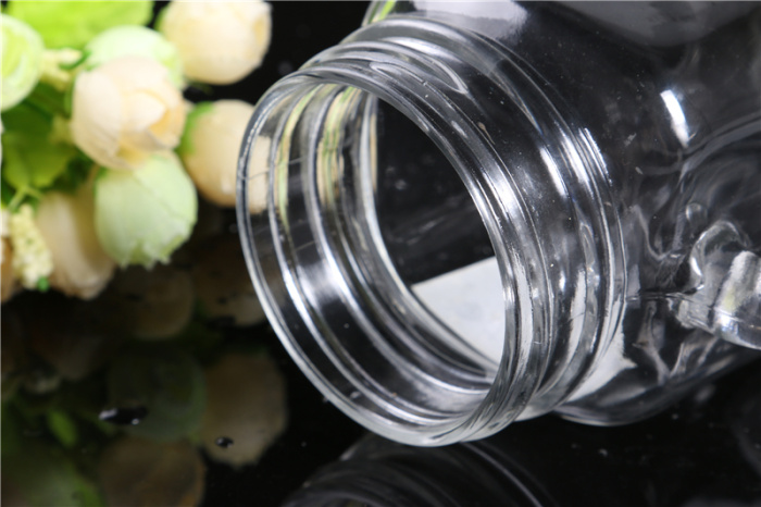 Sealed glass with a glass glass cup with a glass cup. Sealed glass with a glass glass cup with a glass cup.