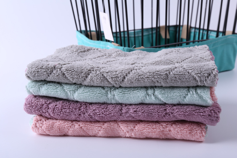 Fashion Embossed Absorbent Cloth Rag Oil-Free Lint-Free Domestic Cleaning Products