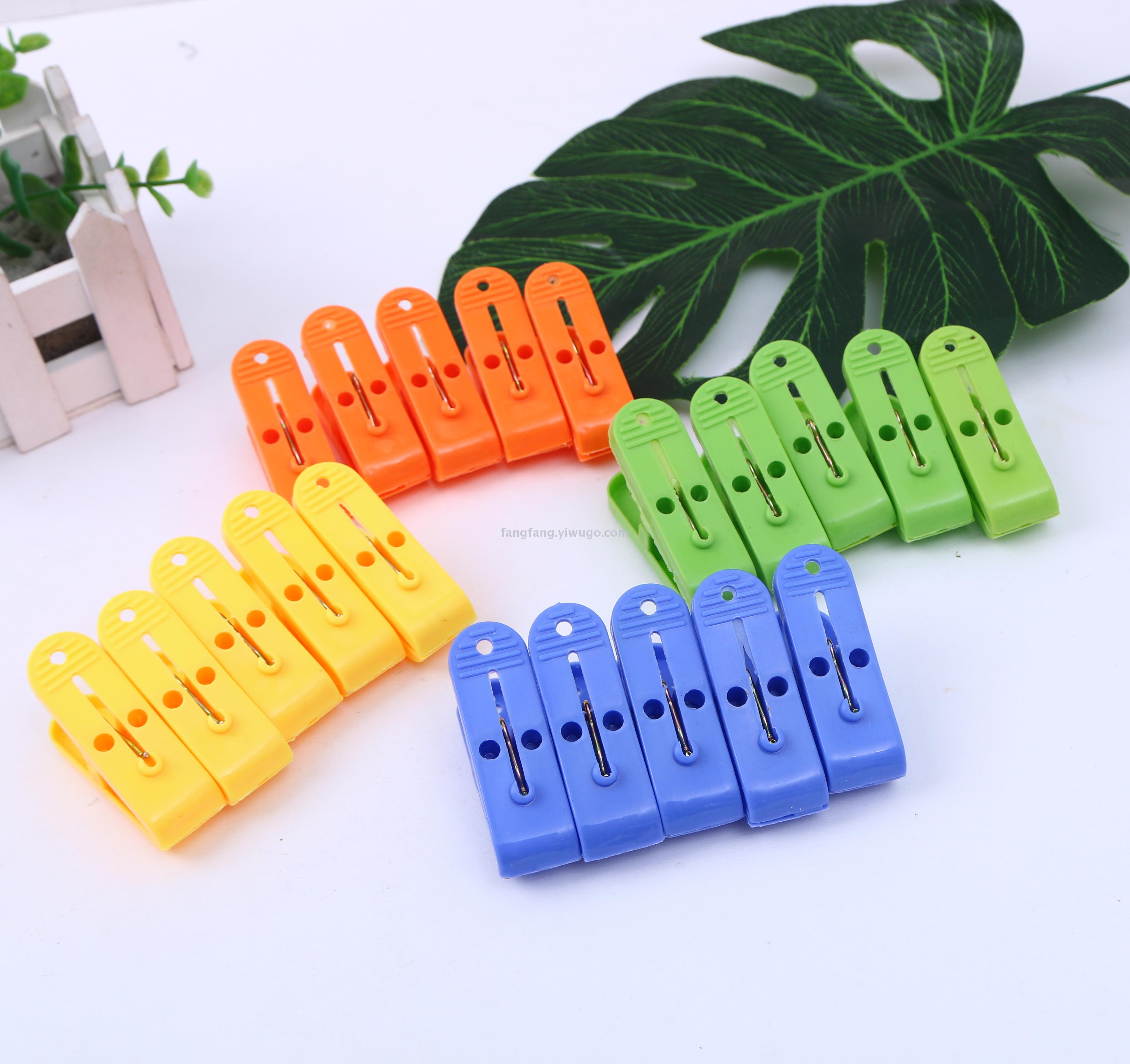 Clip cartoon plastic clip portable and durable windproof clip