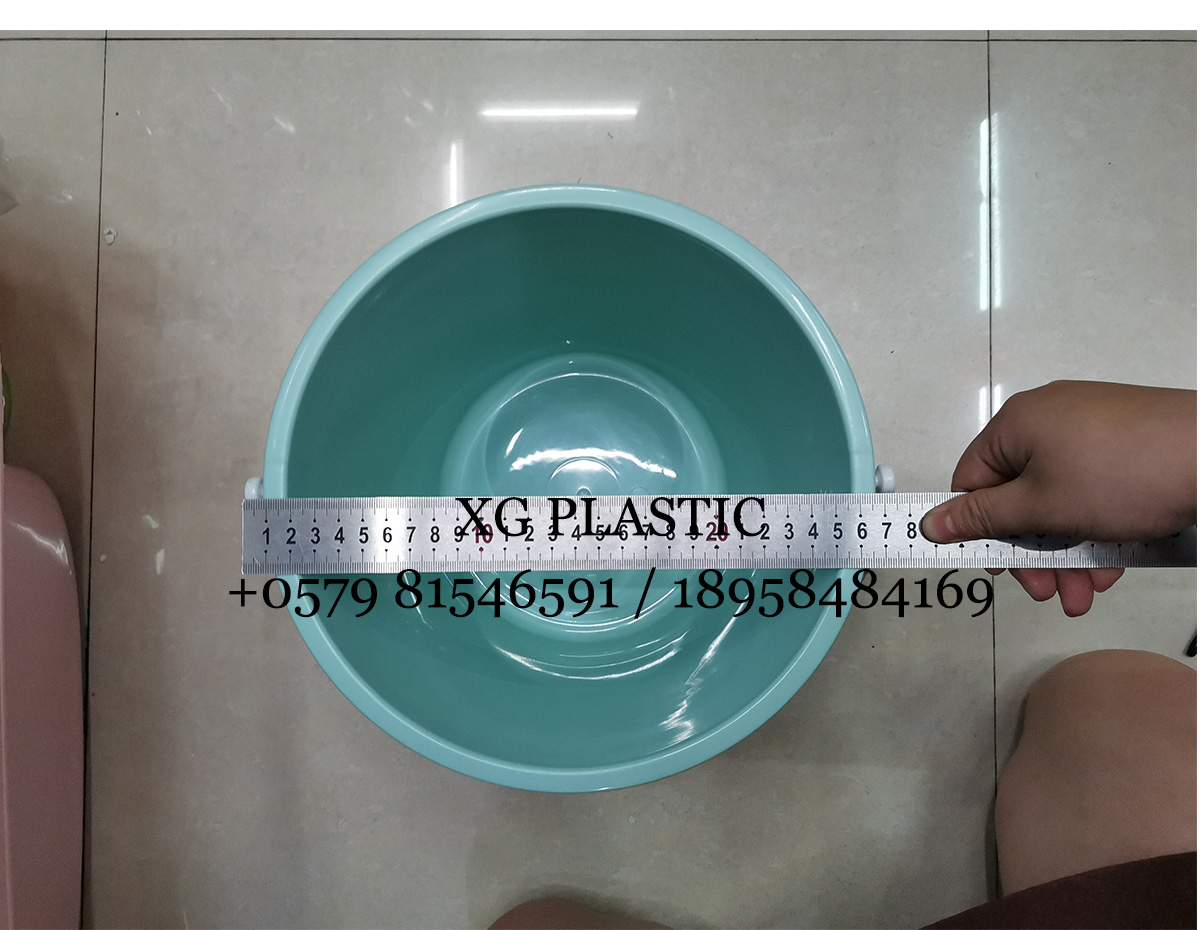 8 Liter water bucket plastic bucket with lid simple style household water storage bucket portable round shape bucket 8 Liter water bucket plastic bucket with lid simple style household water storage bucket portable round shape bucket