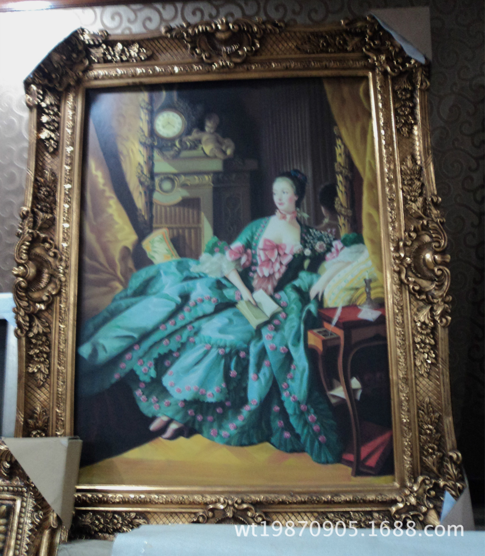 Antique Resin Photo Frame Carved European Canvas Frame Factory Direct Sales Cheap Wholesale 90x120 Gold Antique Resin Photo Frame Carved European Canvas Frame Factory Direct Sales Cheap Wholesale 90x120 Gold