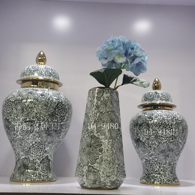 Factory Hot Selling Ceramic Crafts Creative Blue and White Porcelain Craft Ceramic Ornaments Vase Factory Hot Selling Ceramic Crafts Creative Blue and White Porcelain Craft Ceramic Ornaments Vase