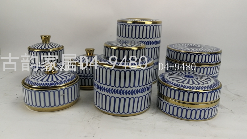 Factory Hot Selling Ceramic Crafts Creative Blue and White Porcelain Craft Ceramic Ornaments Vase Factory Hot Selling Ceramic Crafts Creative Blue and White Porcelain Craft Ceramic Ornaments Vase
