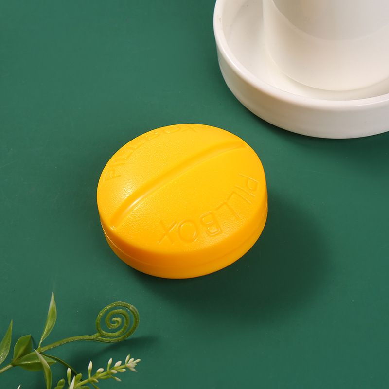 New Portable First-Aid Kit Multi-Functional round Grid Storage Box Portable Lid Sealed Pill Box Mini Pillbox New Portable First-Aid Kit Multi-Functional round Grid Storage Box Portable Lid Sealed Pill Box Mini Pillbox