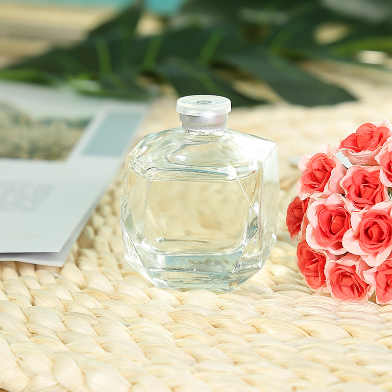 Factory Direct Sales Reed Diffuser Essential Oil Set Rattan Aroma Gift Box Indoor Perfume Room Spice Purifying Air
