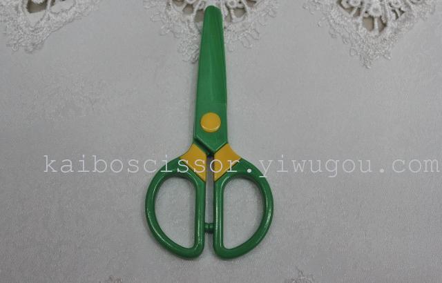 Full plastic nail scissors spring safety KB8017 card for KAIBO cable heart-shaped scissors factory Full plastic nail scissors spring safety KB8017 card for KAIBO cable heart-shaped scissors factory
