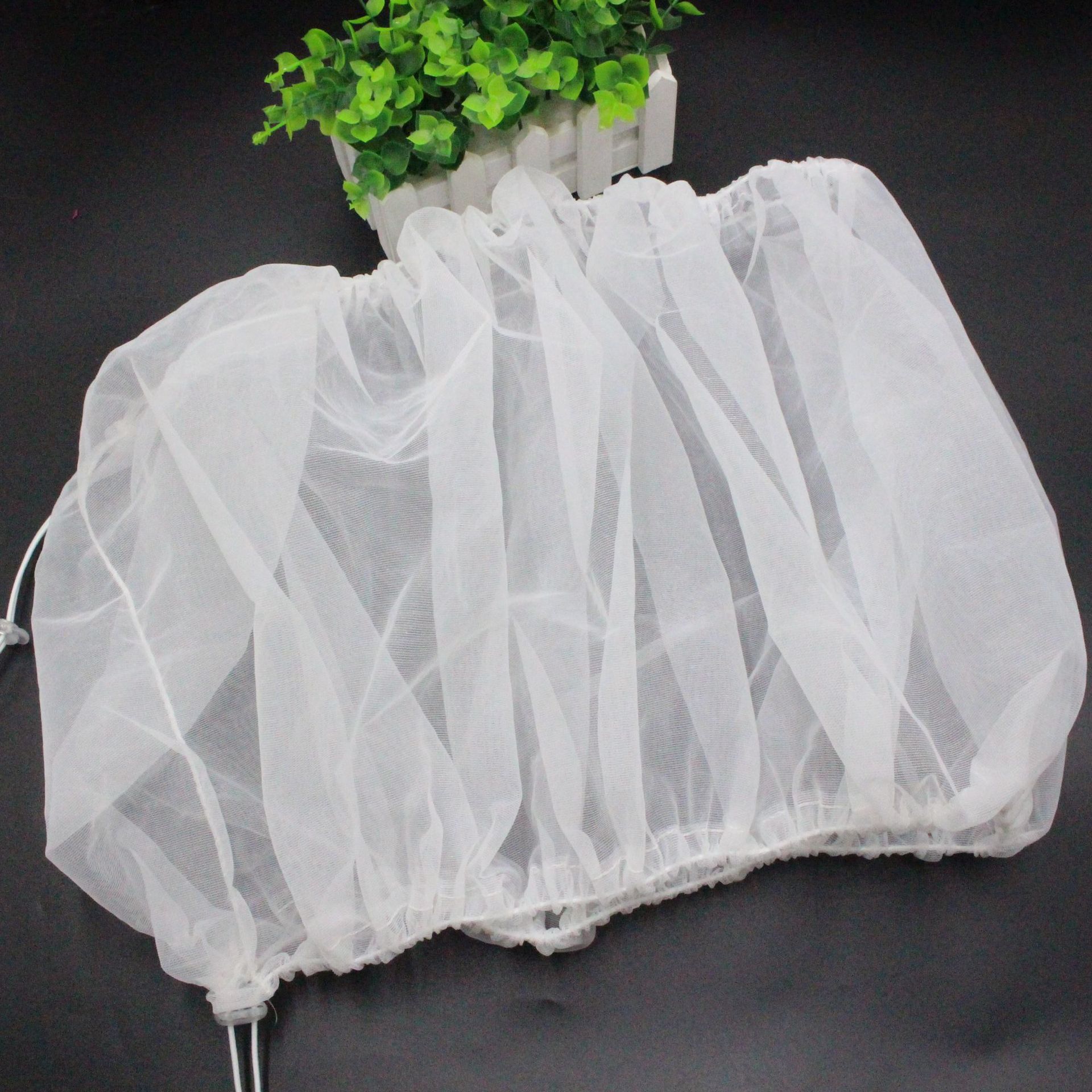 Mesh Bird Cover Dust-Proof Bird Cage Accessories Thrush Starling Yarn Cover Large, Medium and Small Mesh Bird Cover Dust-Proof Bird Cage Accessories Thrush Starling Yarn Cover Large, Medium and Small