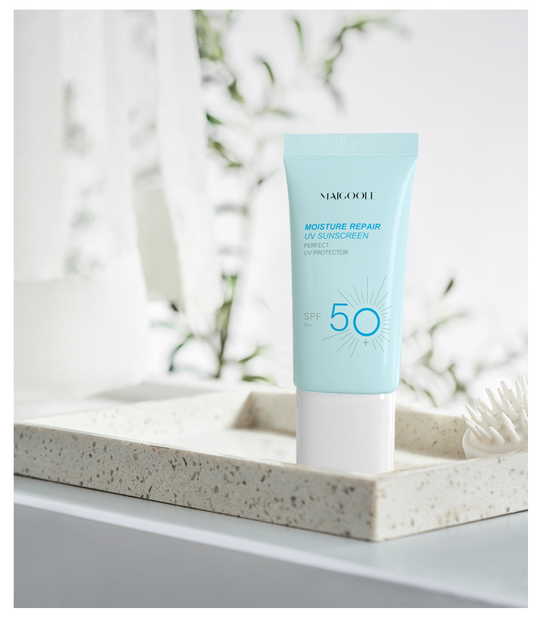 Sunscreen Military Training Outdoor Isolation Protection Moisturizing Brightening Body Refreshing NonGreasy Sunscreen Sunscreen Military Training Outdoor Isolation Protection Moisturizing Brightening Body Refreshing NonGreasy Sunscreen