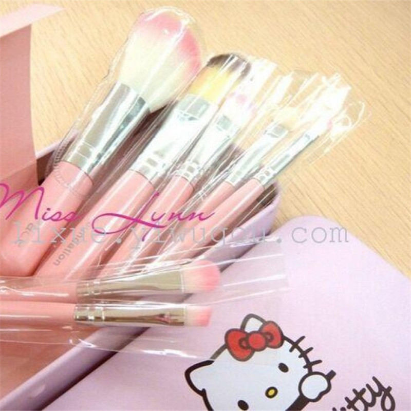 Hello Ktty Hello Kitty tin makeup brush