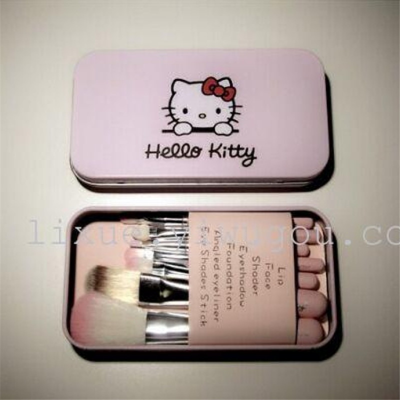 Hello Ktty Hello Kitty tin makeup brush
