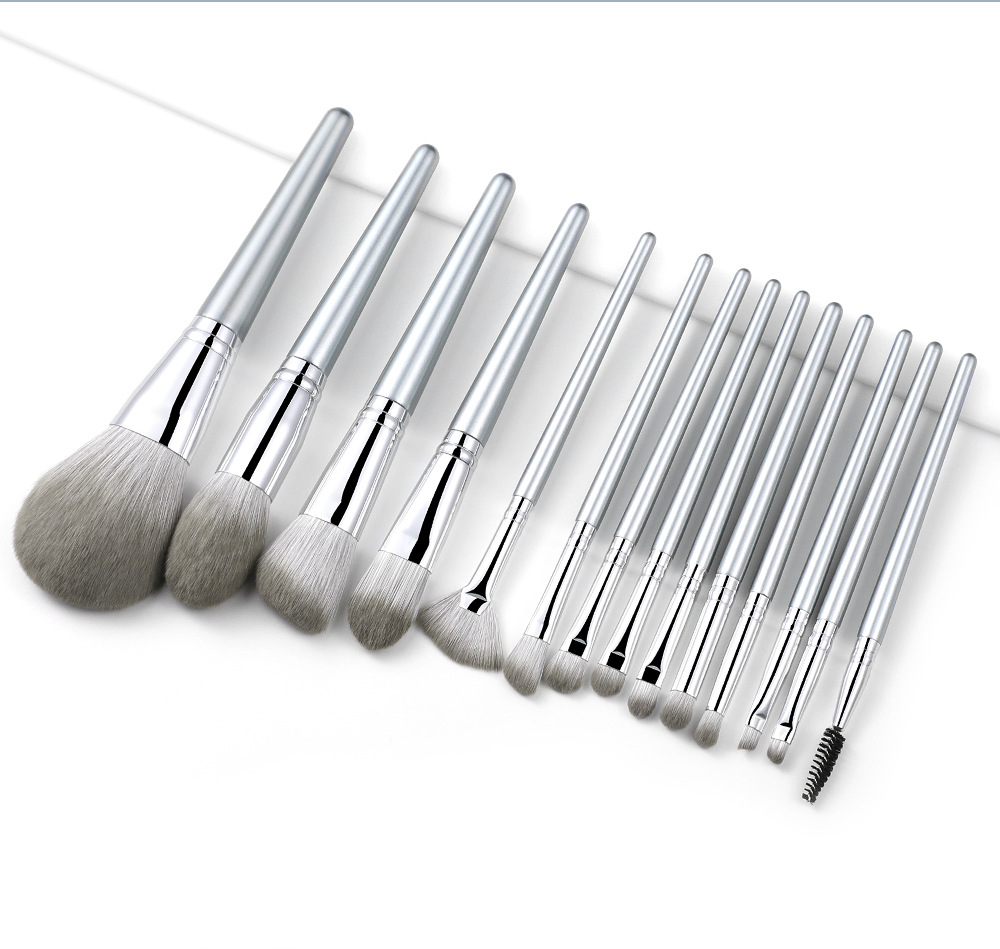 12 PCs Makeup Brush Set Full Set of Beauty Tools Powder Foundation Brush Eye Shadow Brush Wooden Handle Makeup Tools