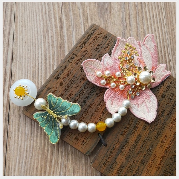 Cheongsam Brooch Embroidery Garment Front Decorative Button Cotton and Linen Robe Accessories Hanfu Accessories Pendant