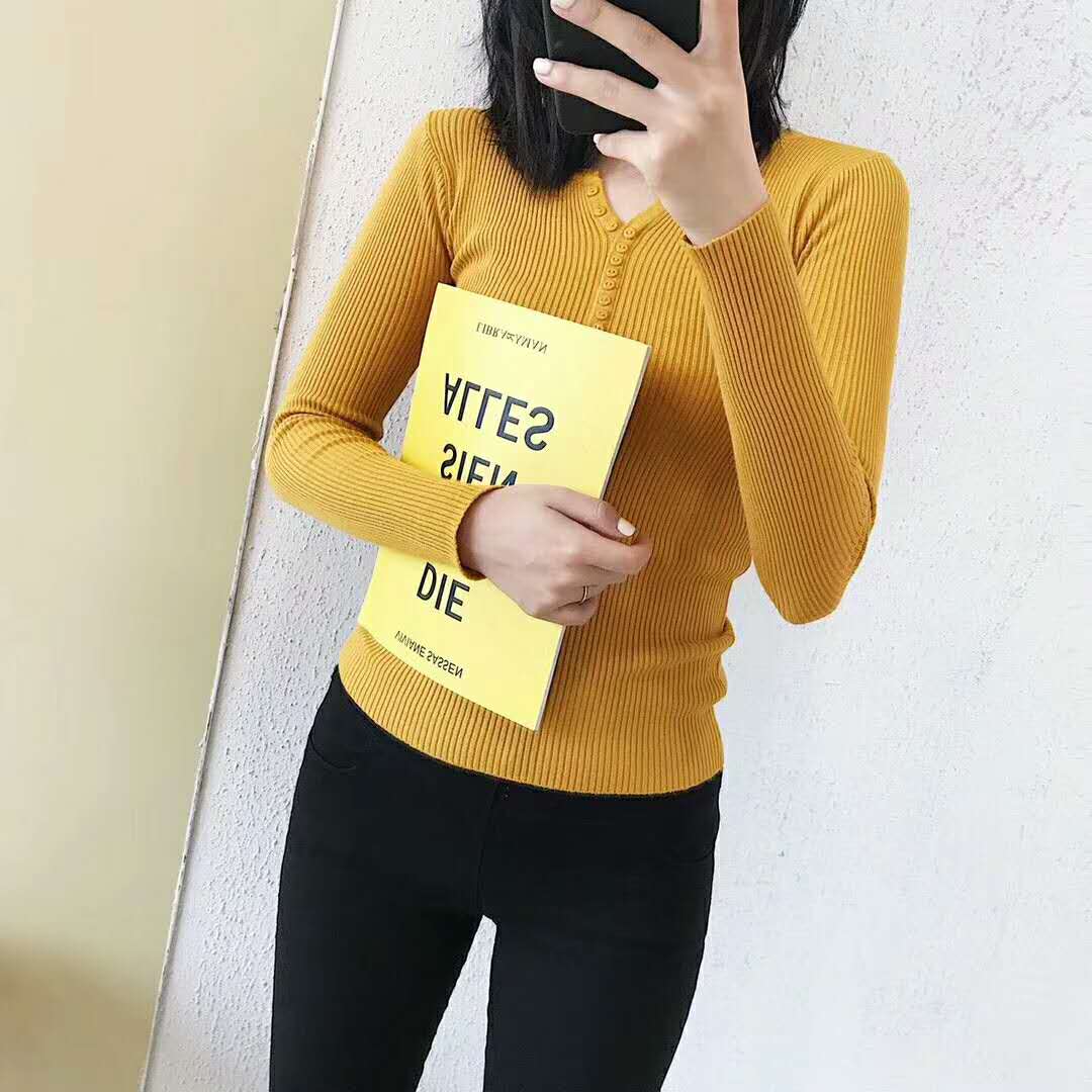 Latest row button makes a bottom unlined upper garment autumn winter knitwear eight color is sweet joker European style