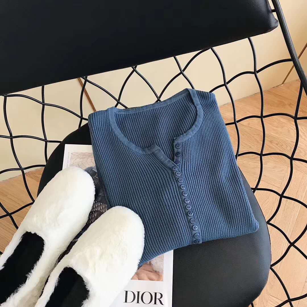 Latest row button makes a bottom unlined upper garment autumn winter knitwear eight color is sweet joker European style