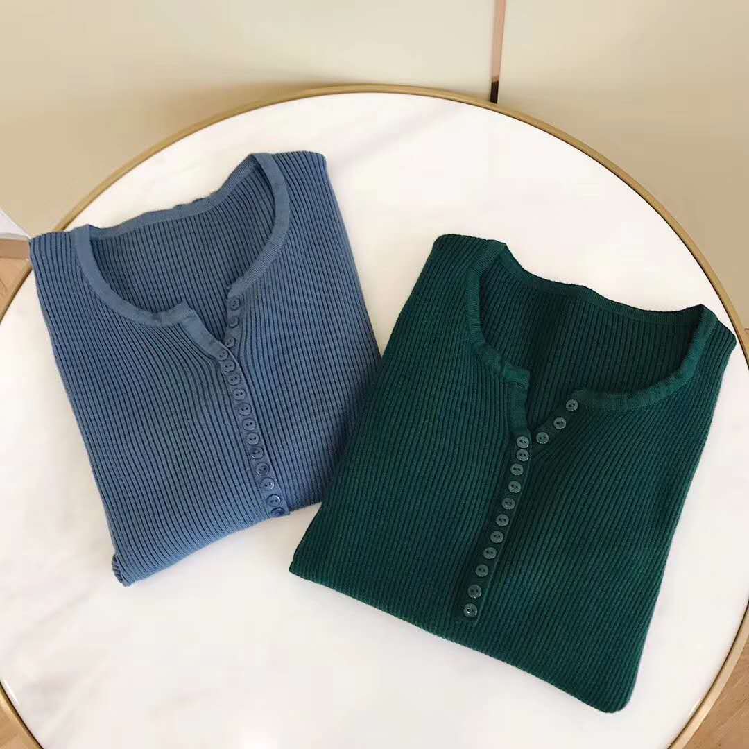 Latest row button makes a bottom unlined upper garment autumn winter knitwear eight color is sweet joker European style