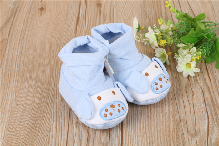 Xueliwa combed cotton baby shoes embroidered dog shoes soft solo baby shoes Xueliwa combed cotton baby shoes embroidered dog shoes soft solo baby shoes